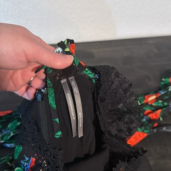 Anthropologie Black Lacy V Neck Dark Floral Butterfly Print Dress Size 2 NWT - Picture 6 of 10